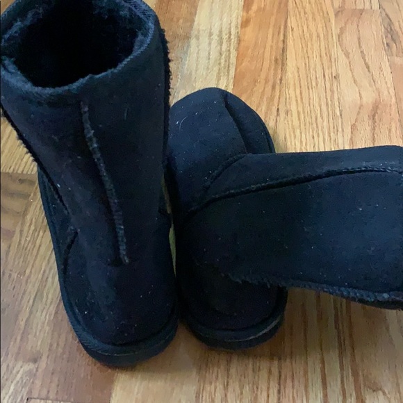 boots - Picture 2 of 3